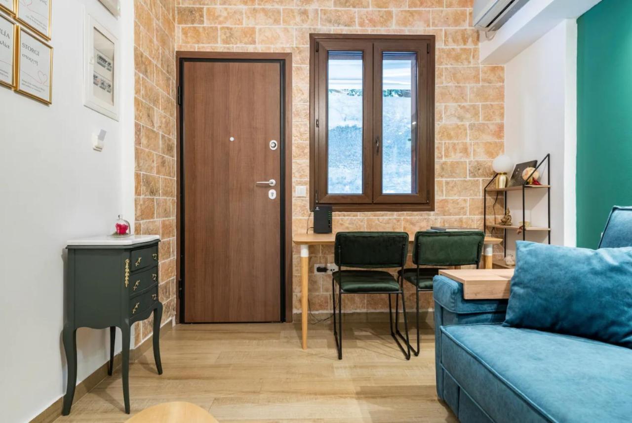 Cute Tiny Apartment In The Heart Of Flisvos Афіни Екстер'єр фото