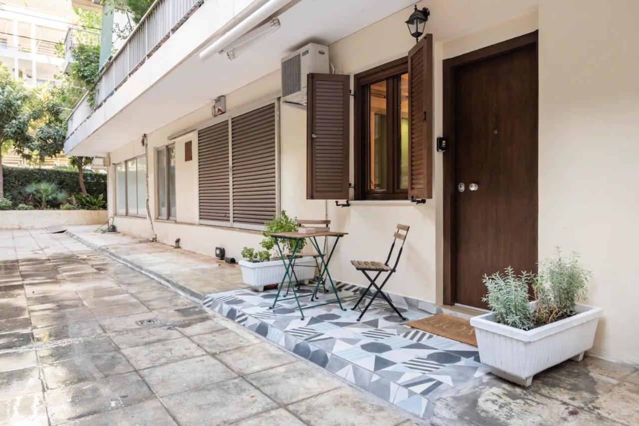Cute Tiny Apartment In The Heart Of Flisvos Афіни Екстер'єр фото